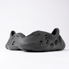 Adidas Yeezy Foam RNNR Onyx
