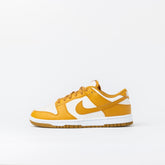Nike Dunk Low Next Nature Phantom Gold Suede (Talla de mujer)