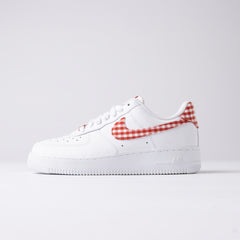 Nike Air Force 1 Low '07 Essential Blanco Mystic Rojo Gingham (Talla de mujer)