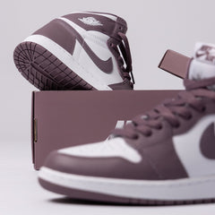 Air Jordan 1 Retro High OG Mauve (GS)
