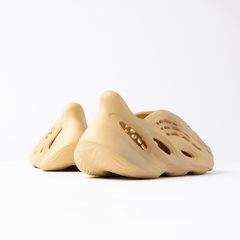 Adidas Yeezy Foam RNNR Desert Sand