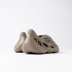 Adidas Yeezy Foam RNNR Stone Salt