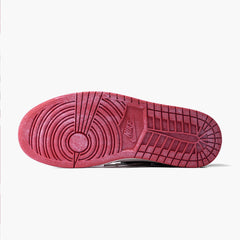 Air Jordan 1 Retro High OG Chicago Lost and Found