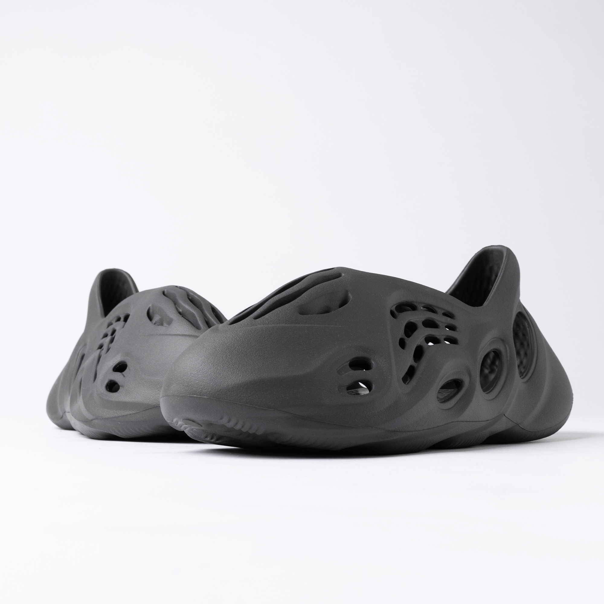 Adidas Yeezy Foam RNNR Onyx