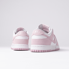 Nike Dunk Low Pink Corduroy (Talla de mujer)