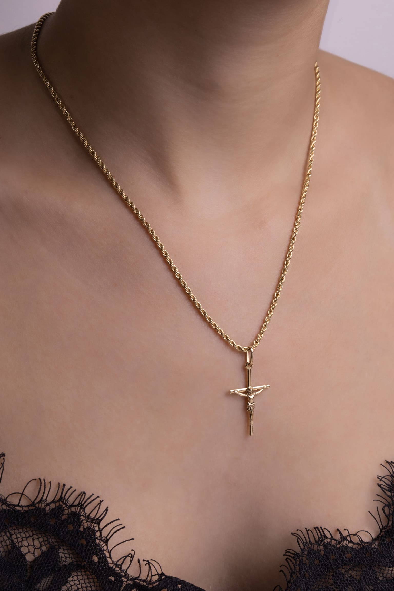 Cadena Lazo en Oro laminado 18k Para Dama