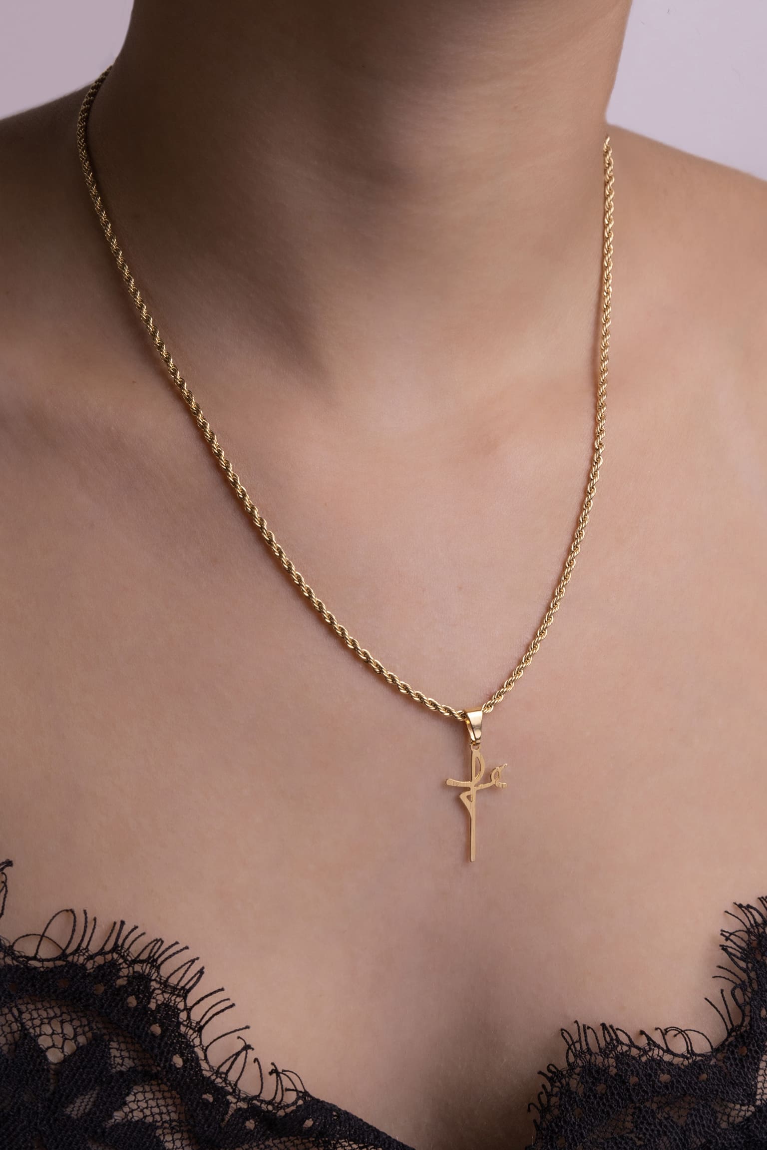 Cadena Lazo en Oro laminado 18k Para Dama