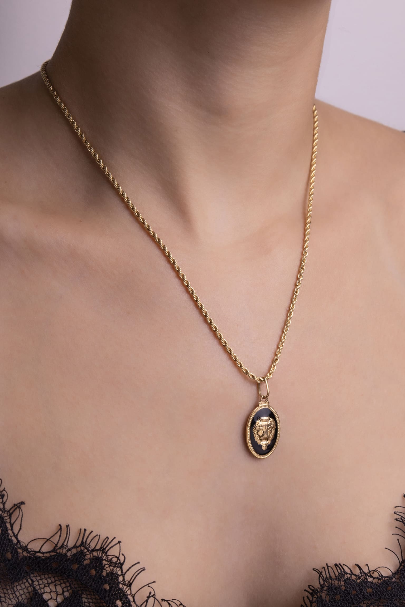 Cadena Lazo en Oro laminado 18k Para Dama