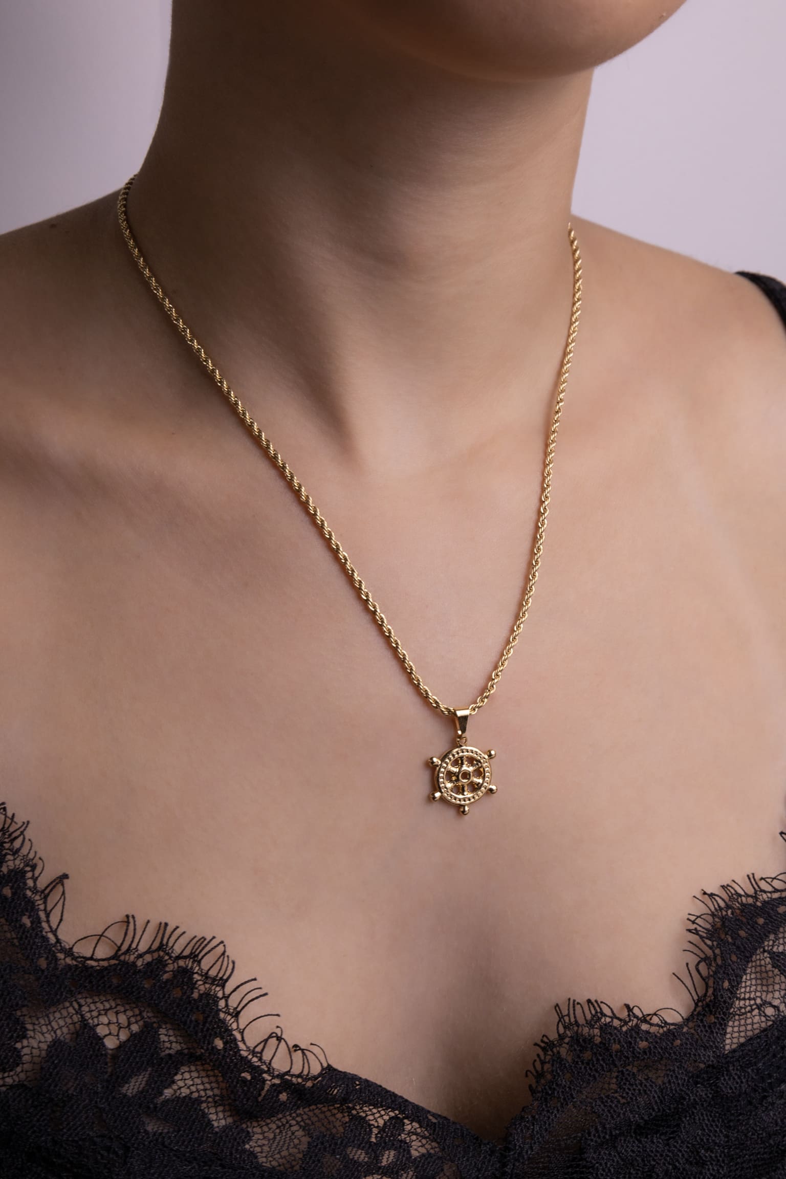 Cadena Lazo en Oro laminado 18k Para Dama