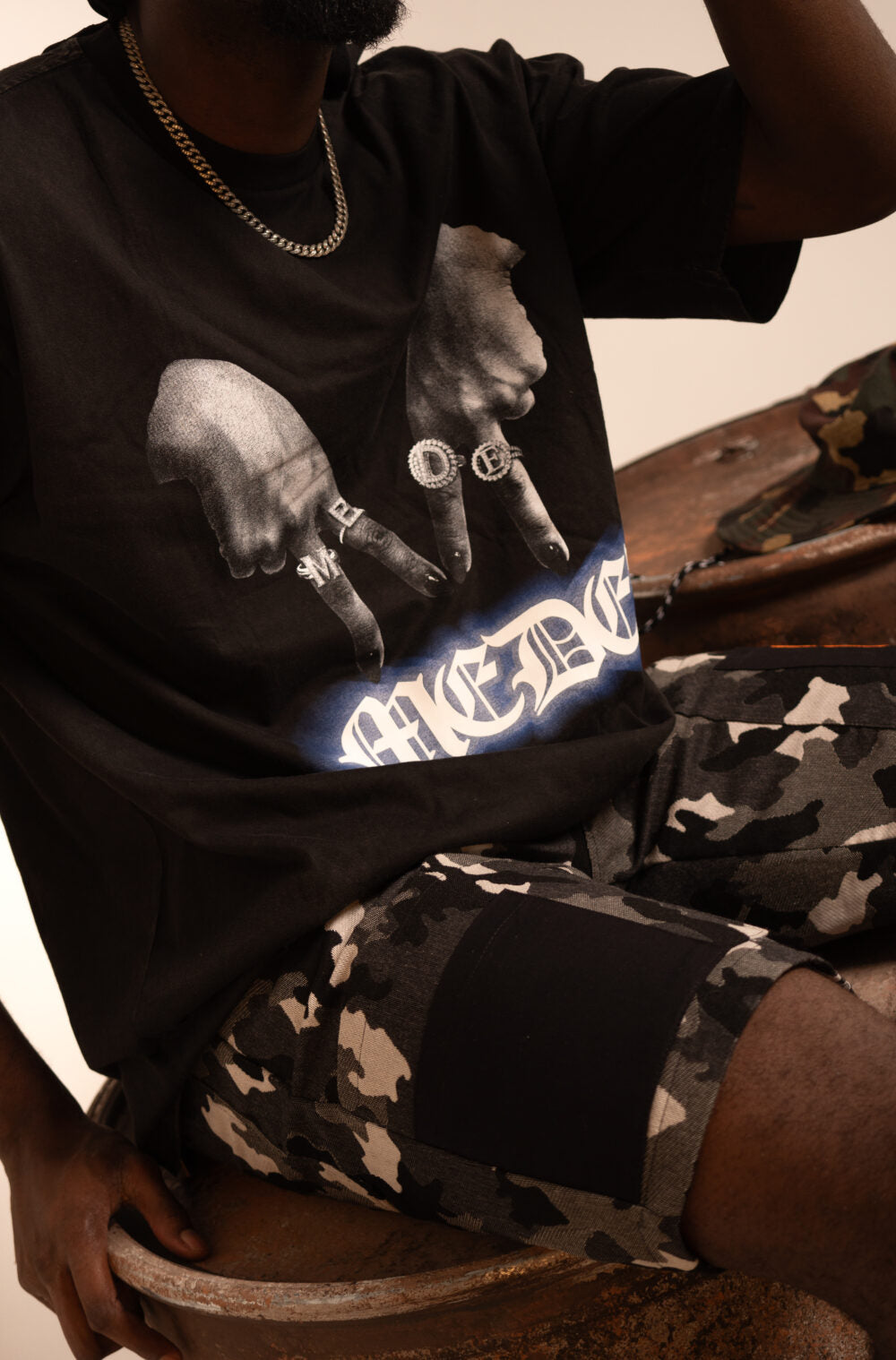 Camiseta In Your Hands