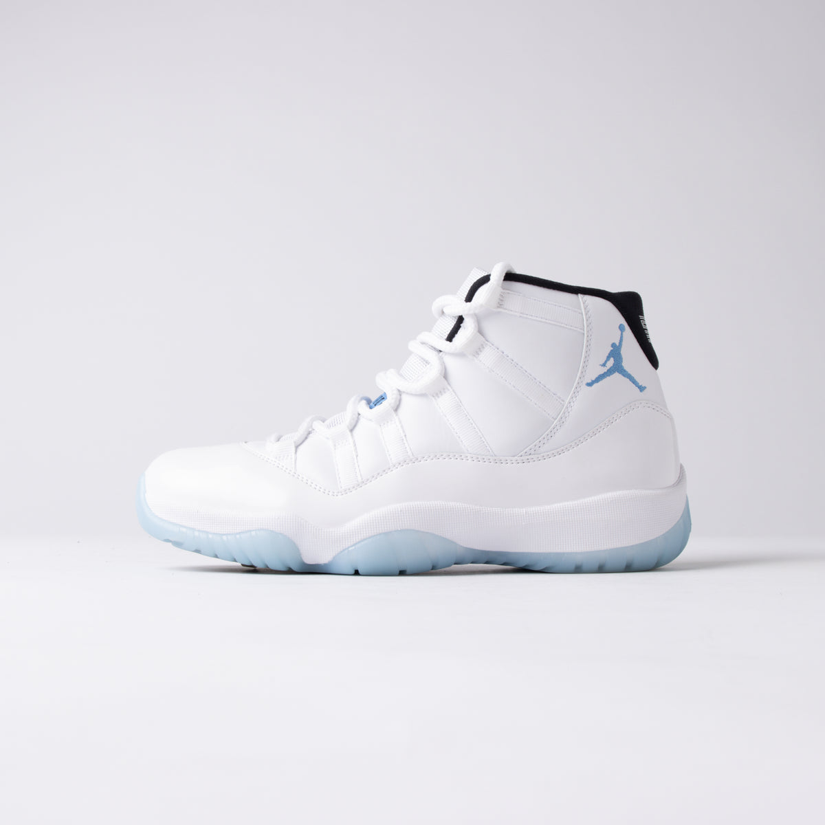 Air Jordan 11 Retro Legend Blue