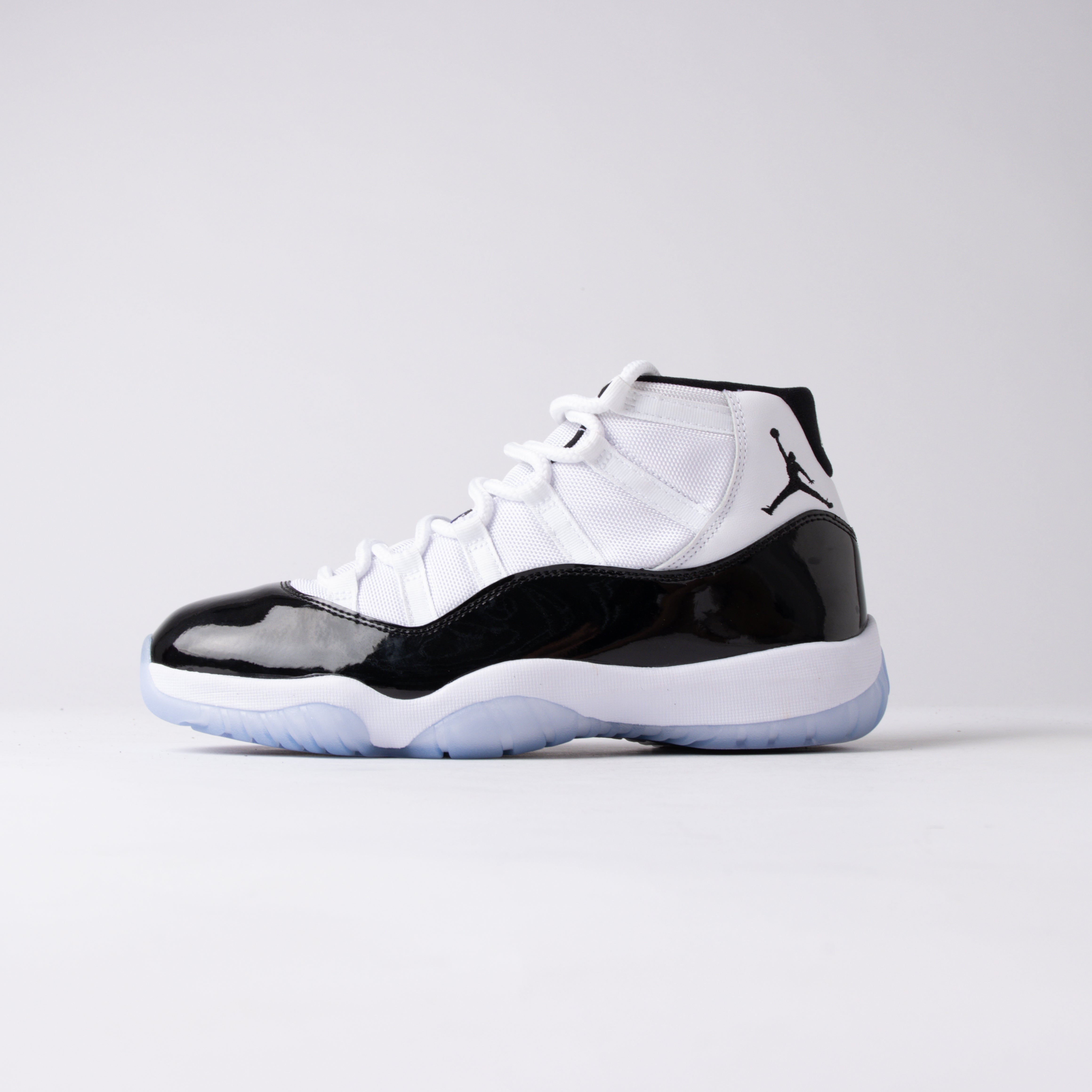 Jordan 11 Retro Concord (2011)