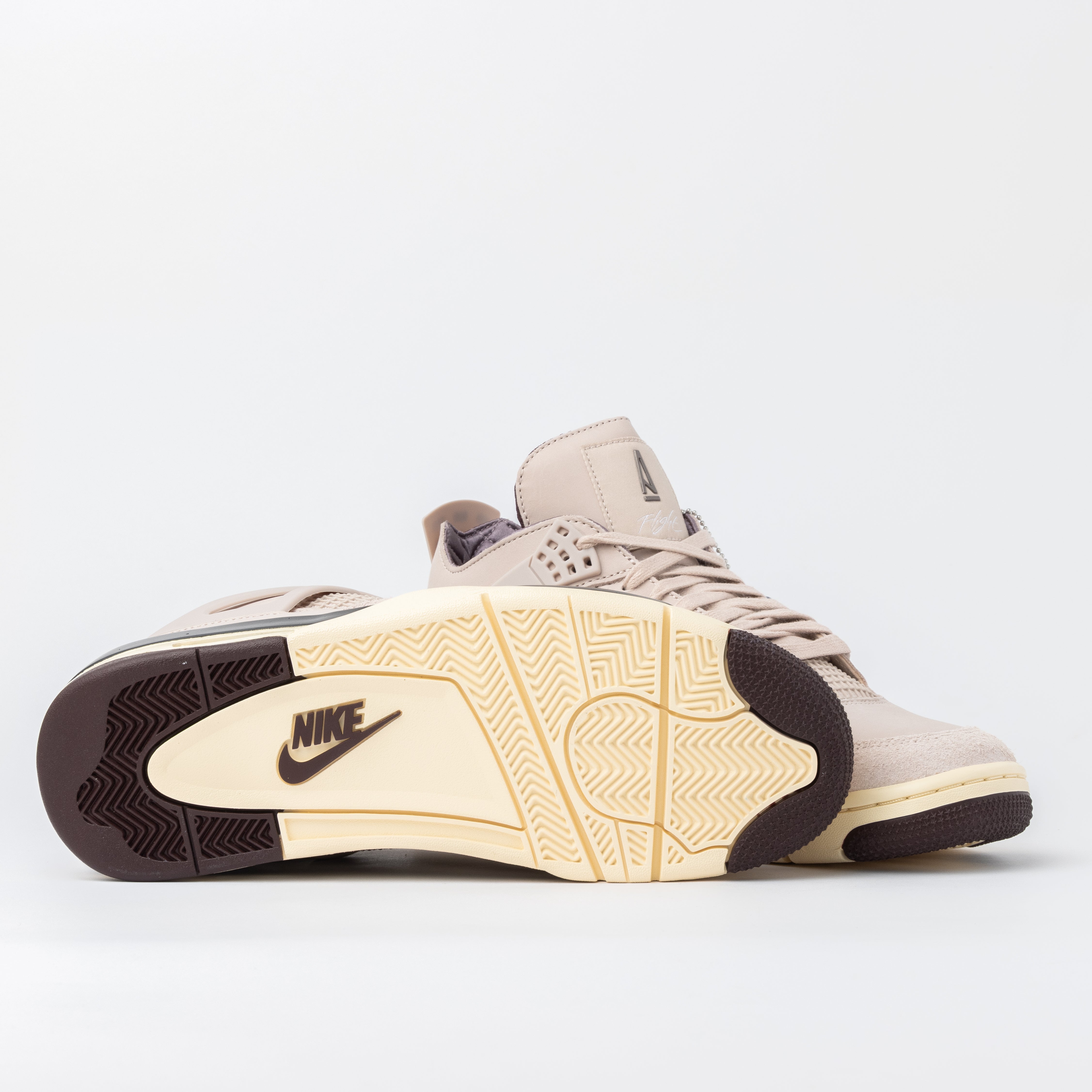 Jordan 4 Retro OG SP A Ma Maniére While You Were Sleeping (Talla de mujer)