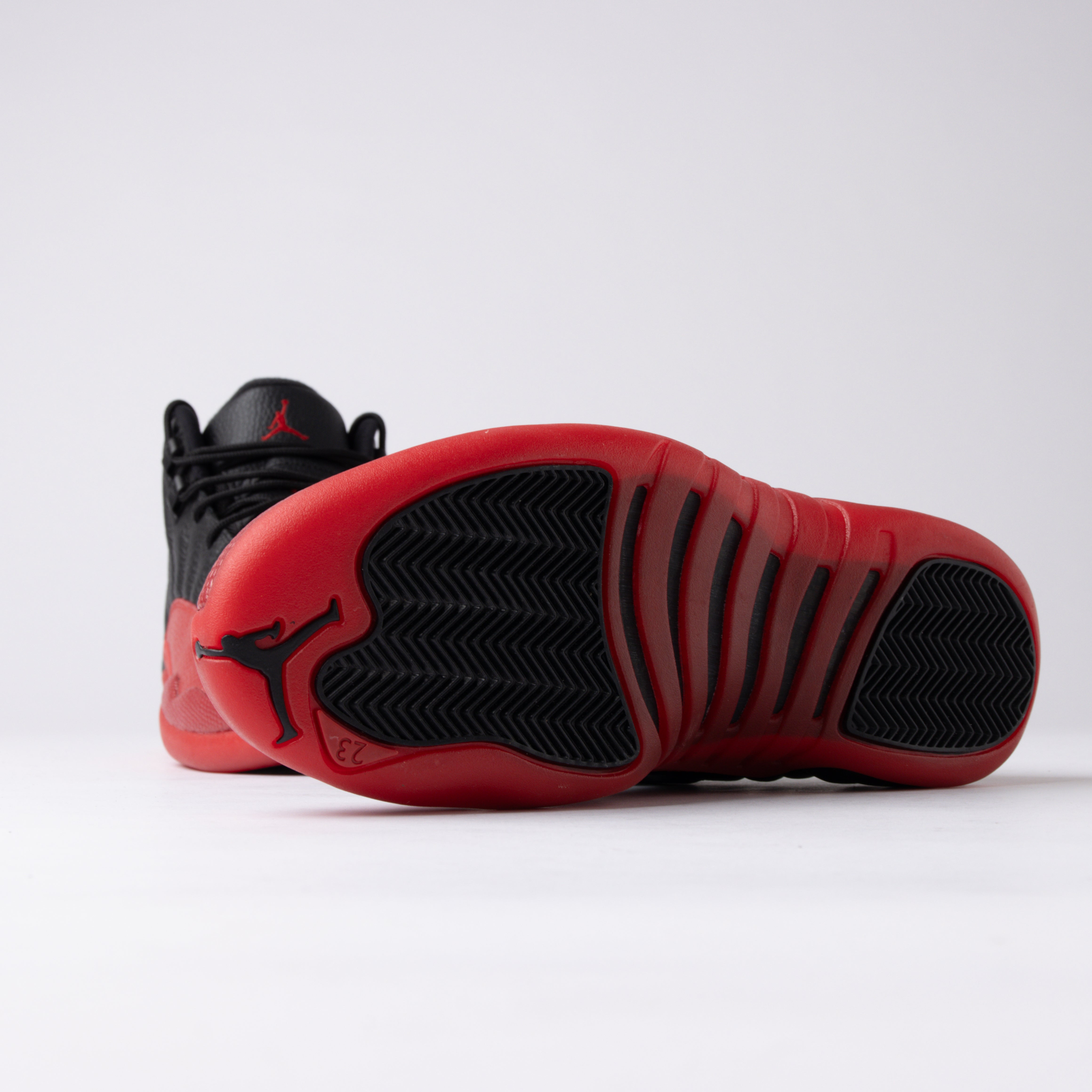 Air Jordan 12 Retro Flu Game (2016)