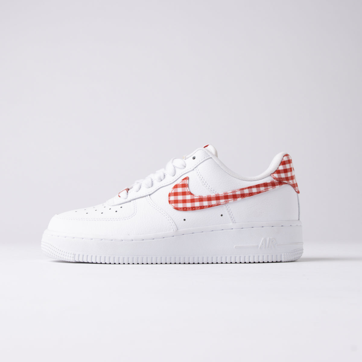 Nike Air Force 1 Low '07 Essential Blanco Mystic Rojo Gingham (Talla de mujer)