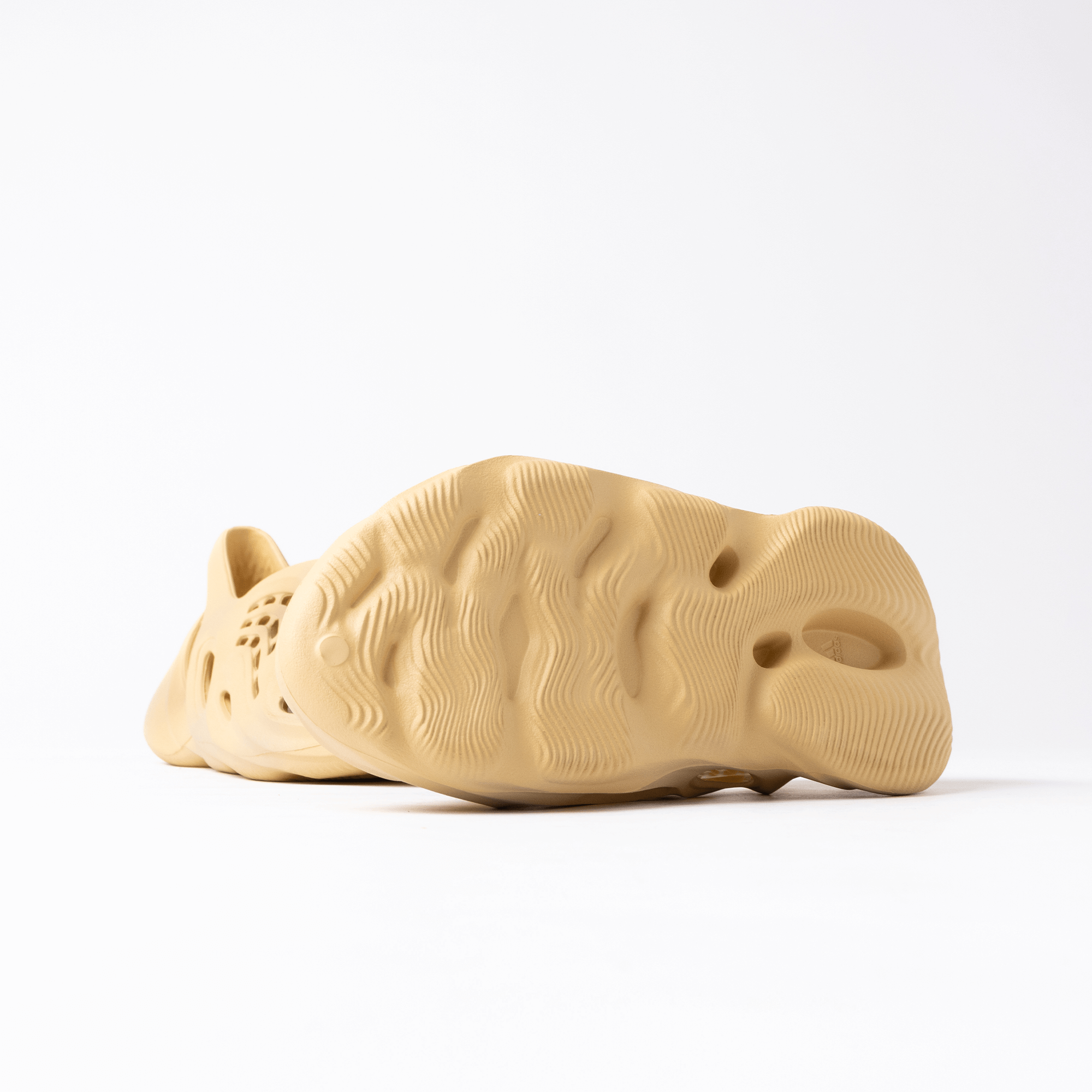 Adidas Yeezy Foam RNNR Desert Sand