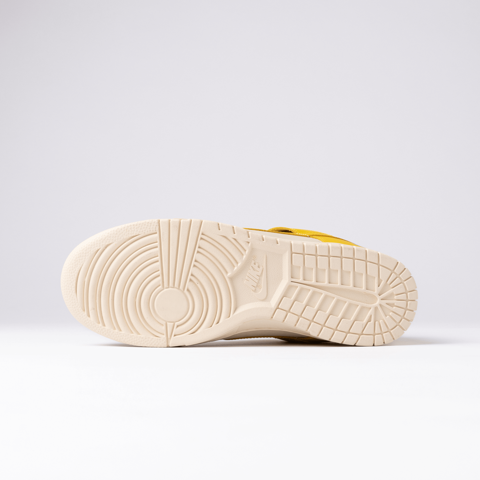 Nike Dunk Low LX Banana (Talla de mujer)