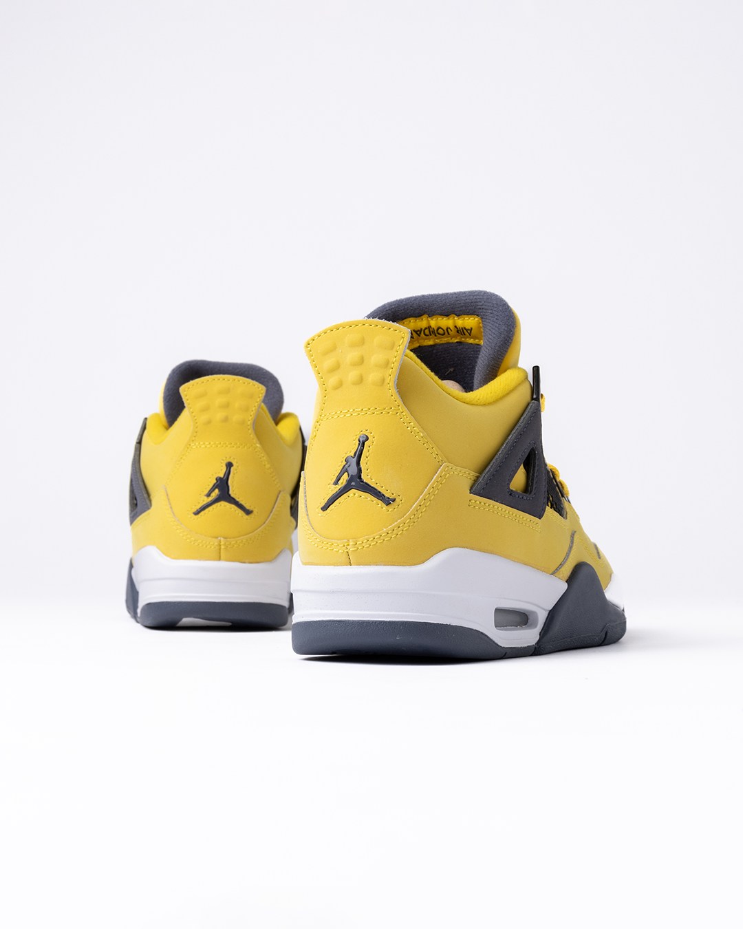 Air Jordan 4 Lightning
